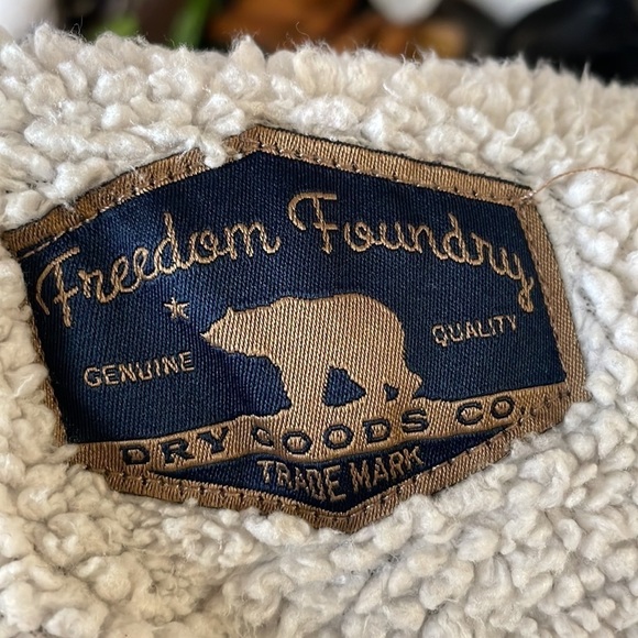 FREEDOM Foundry Faux Fur Lined Flannel Size Large - Picture 8 of 13